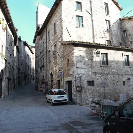 Happy House - Quartiere Monumentale Apartment Gubbio Exterior photo