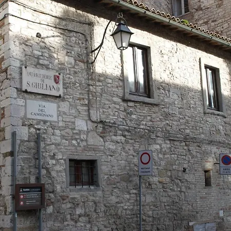 Happy House - Quartiere Monumentale Apartment Gubbio Exterior photo