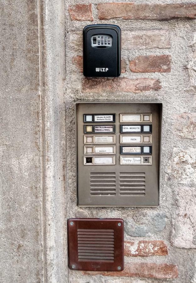 Happy House - Quartiere Monumentale Apartment *